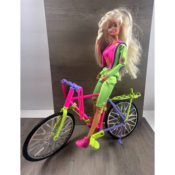 Barbie Other - 1993 Bicycling Barbie Set Vintage Neon Athletic Bike Mattel - READ